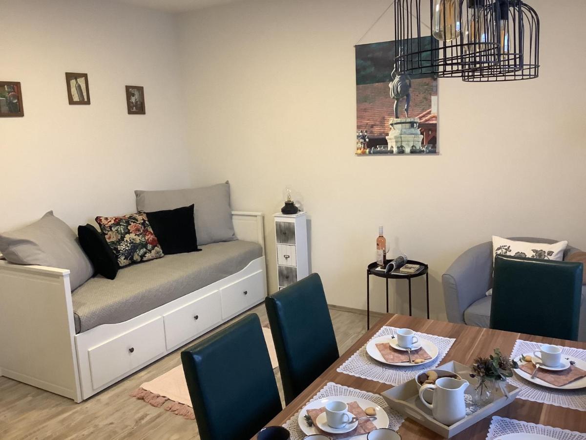 Ezuest Boroka Apartman Eger Exterior photo