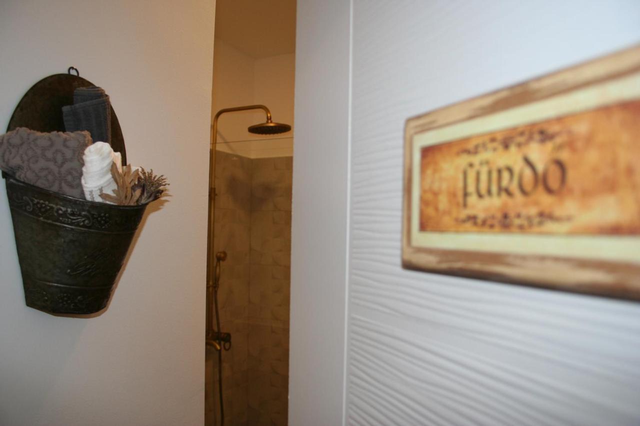 Ezuest Boroka Apartman Eger Exterior photo